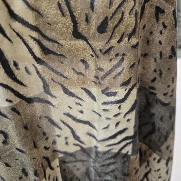 VTG 100% Silk Sheer Blouse Womens Plus Size 3XL Button Front Animal Print - Picture 6 of 7